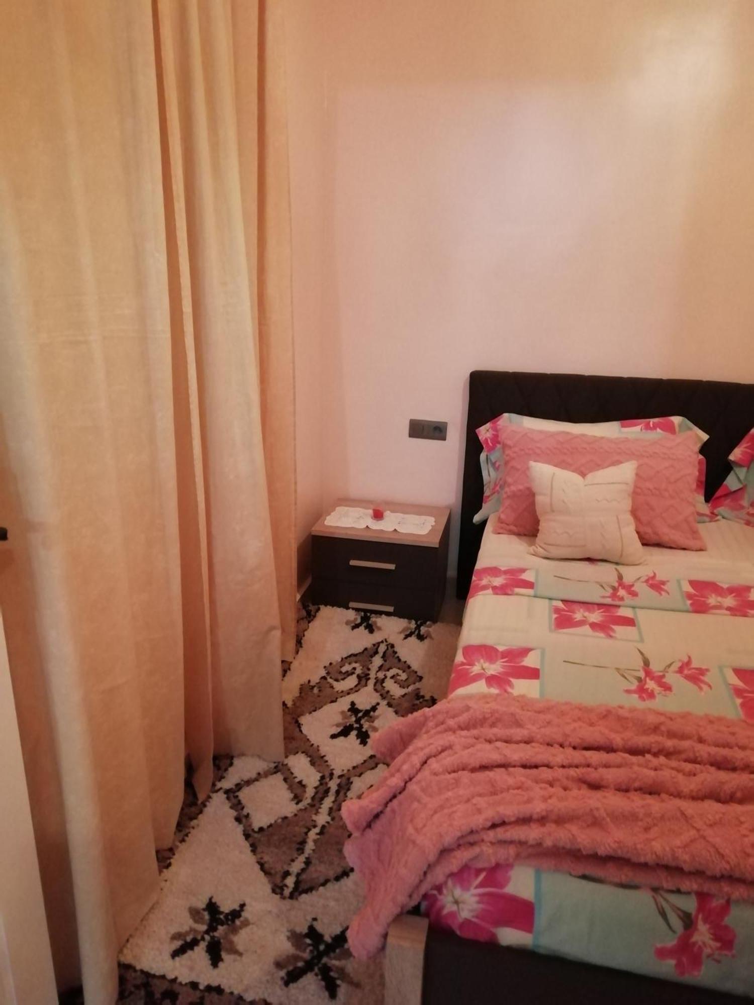 Appartement A Louer Par Jour *